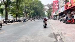 Bán nhà ngọc lâm, 2 mặt ngõ, ôtô vào nhà, mặt tiền 8.4m, gần vườn hoa bến xe