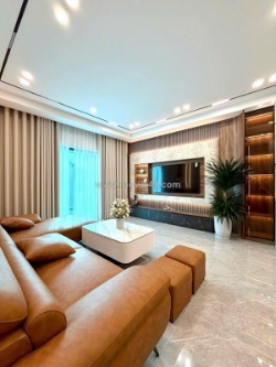 Bán nhà ngọc thụy 52m 6 tầng mt4.5m thang máy phân lô 2 thoáng hơn 15 tỷ