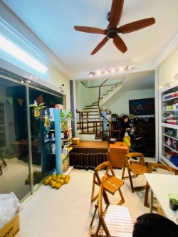 Bán nhà phạm văn đồng 34 mét 6 tầng thang máy 10,5 tỷ