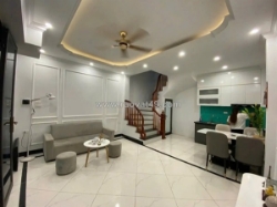 Bán nhà phân lô triều khúc 2 mặt thoáng ô tô vào nhà kinh doanh 17.6 tỷ