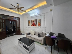 Bán nhà phố tân mai quận hoàng mai, nhà đẹp chỉ việc về ở 32m2 5 tầng 7.5 tỷ