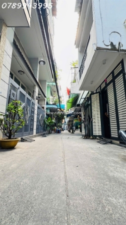 Bán nhà quận 10 – 4 tầng - nhà mới - hẻm 4m trước nhà – giá chỉ 6tỷ9