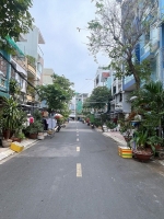 Bán nhà tạ quang bửu 5 tầng, gần chợ phạm thế hiển, mới ở ngay, hoàn công đủ,