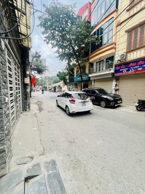 Bán nhà thịnh liệt, hoàng mai, gara ô tô, kinh doanh, thang máy, 50m2, 22.6 tỷ