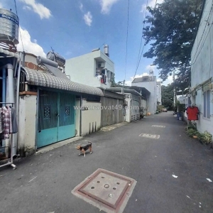 Bán nhà trong ngõ đường số 11, trường thọ, thủ đức, tp hcm - dt 102m2, cấp 4.