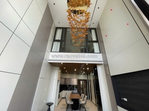 Bán nhà tư đình long biên dt 55m2 ô tô 7 chỗ thang máy tặng full nội thất