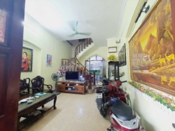 Bán nhà xuân đỉnh 30 mét 5 tầng 9,7 tỷ