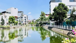 Biệt thự sân vườn ngọc thụy, 430m x 4 tầng, mặt tiền 11m, ôtô tránh, full thổ cư