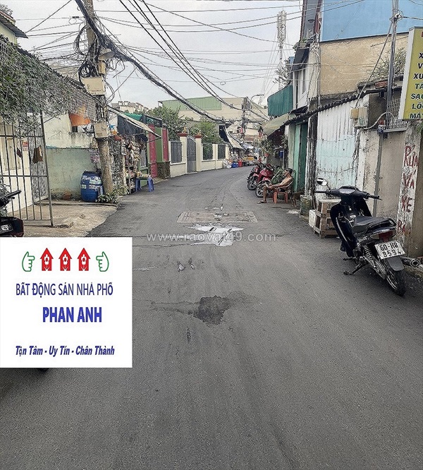 Cầm hơn 9 tỷ đi tìm nhà mặt phố quận 9, tiêu chí nào là ưu tiên? sát nhà ga metro bình thái ?