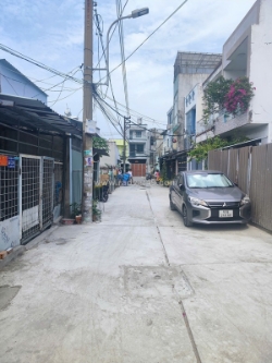 Cần bán 76m2 nhà có gác hẻm xe tank gần trường đh phạm ngọc thạch