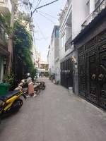 Cần bán nhanh căn nhà nằm trong khu phân lô cao cấp, hẻm rộng xe hơi tới tận