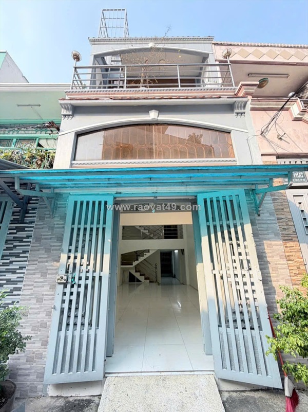 Chỉ 5.78tỷ! có nhà liên tỉnh 5, hẻm 8m, 3 tầng, 39m2,sh riêng