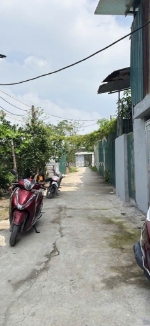 Chính chủ cần bán nhanh nhà mới xây 2 tầng, 3 p. ngủ - giá tốt tại siêu quần -