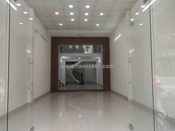 Chính chủ cần cho thuê nhanh căn nhà nguyên căn mặt tiền đường lớn tại quận 7,