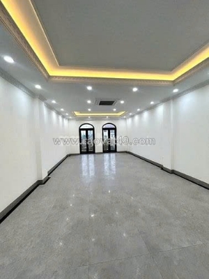 Chính chủ cho thuê tầng 3 trong nhà 7 tầng làm phòng tập yoga,pilates hoặc kinh