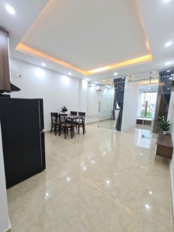 Cho thuê 2 ngủ 43m đẹp thoáng sáng tại trịnh đình cửu, thanh xuân