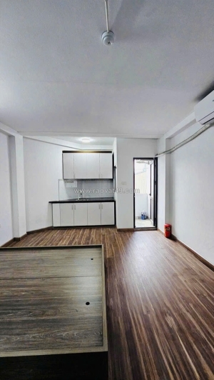 Cho thuê căn hộ ccmn tòa nhà 6 tầng, trong ngõ 322 đường mỹ đình, gần chung cư