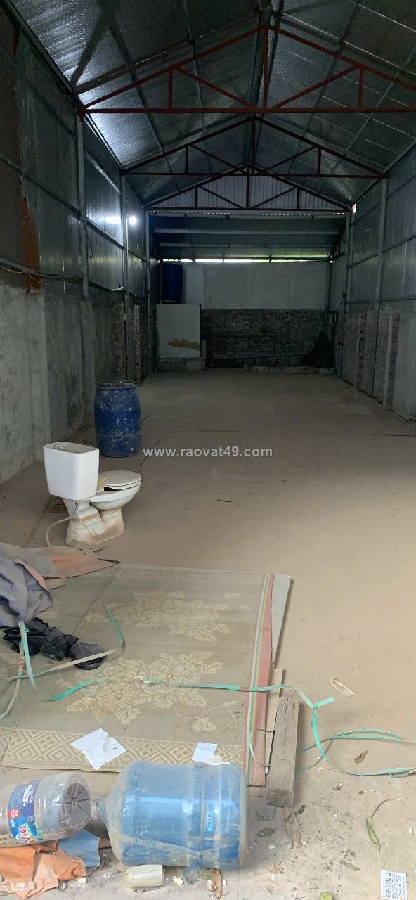 Cho thuê kho, nhà xưởng 100m2, giá siêu hời 5 triệu vnd tại tổ 17, thị trấn