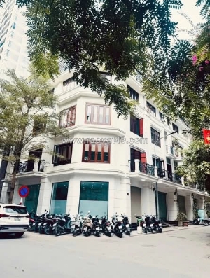 Cho thuê nhà 5 tầng lô góc tại 90 nguyễn tuân, thanh xuân, hà nội