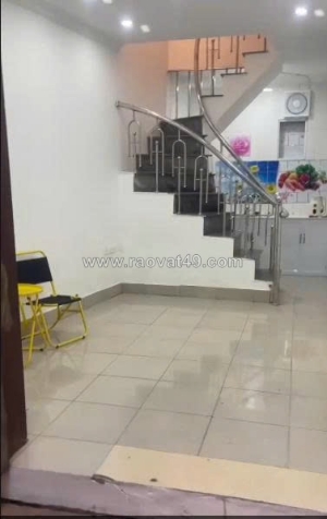 Cho thuê nhà ngõ 42 dương văn bé, 5 tầng x 25m2, 3 pn, 9 triệu