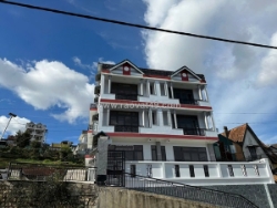 Cho thuê nhà nguyên căn 4 phòng ngủ full nội thất huyền trân công chúa đà lạt