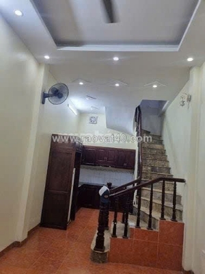 Cho thuê nhà nguyên căn 4 tầng tại nhà số 7 ngõ 223 phố đặng tiến đông