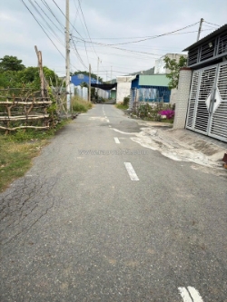 Chủ bán 3000mv 300 thổ cư , 2 mặt tiền trước sau  khu dân cư tam an hcm