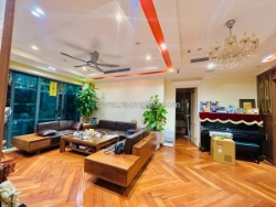 Chung cư cao cấp veam lạc long quân 139m- 3 phòng ngủ-khách – bếp- phòng thờ