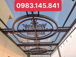 Chuyên uốn vòng tròn sắt hộp làm mái kính nghệ thuật