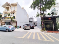 Đất mặt đường đào nhuận - trại lẻ, 4m, giá 95 tr/m, sau y học biển