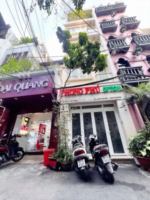 Dòng tiền siêu khủng 200tr/th - bán ks 5 tầng mặt tiền hxh đ.lý tự trọng, bên