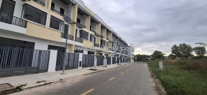 Đừng thuê nhà nữa - 439 triệu sở hữu nhà phố ngay hôm nay