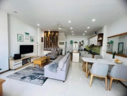 Giảm 500 triệu nhà phạm văn đồng 34 mét 6 tầng còn 10,5 tỷ