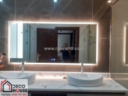 Gương led cảm ứng full viền phát sáng: bật lên là “bừng” phòng tắm