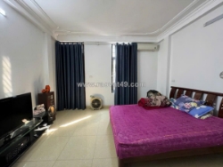 Hào nam ngõ thông - kinh doanh - dt 39m2 6 tầng mặt tiền 4.6m giá 14.3 tỷ