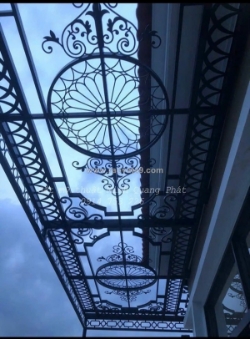 Mái vòm hiên sắt mỹ thuật: sự kết hợp hoàn hảo giữa độ bền và thẩm mỹ