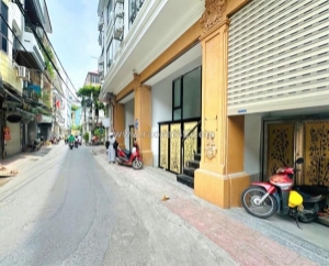 Mặt phố hiếm, bán nhà mặt phố khu vĩnh phúc, kinh doanh, ô tô tránh, 120m chỉ