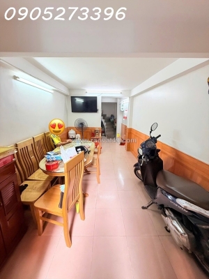 Ngay nhà ga t3 sân bay, 1 căn ra mặt tiền, 4 tầng đúc thật 3pn có mặt thoáng