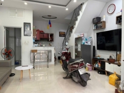 Ngay q1 - nhà 2 tầng btct - 4pn lớn - có pn trệt - bình thạnh - hẻm 4m - khu