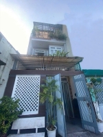 Nhà 3 tầng - 4 pn - hẻm ôtô - sát hoàng diệu 2 - đh ngân hàng