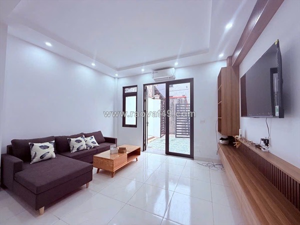 Nhà 3 tầng, đẹp long lanh, mới kính koong thôn gia tân - tổ 11, quang minh.