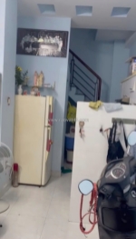 Nhà 3 tầng nở hậu hẻm bến vân đồn p2q4. giá 3,7 tỷ tl