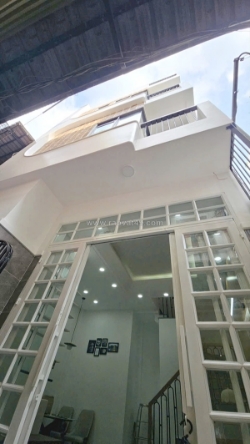 Nhà 4 tầng hẻm 154 âu dương lân cách hẻm xe hơi 1 căn nhà p.chánh hưng. giá