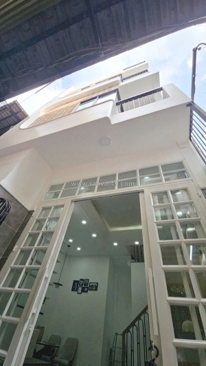 Nhà 4 tầng hẻm 154 âu dương lân cách hẻm xe hơi 1 căn nhà p.chánh hưng. giá