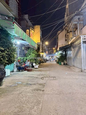 Nhà 4 tầng hẻm xe tải ôtô trong nhà âu dương lân p3q8. giá 8,8 tỷ tl