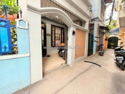 Nhà dân xây chắc chắn–nở hậu -gần hồ tây thơ mộng-20m ra ô tô tránh– dễ chốt_