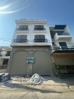 Nhà đẹp- giá tốt cần bán nhanh nhà 4,5 tầng – xây tâm huyết, chắc chắn tại quận