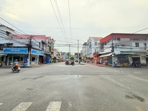 Nhà đẹp- giá tốt chính chủ cần cho thuê nhanh nhà 2 mặt tiền kinh doanh phường