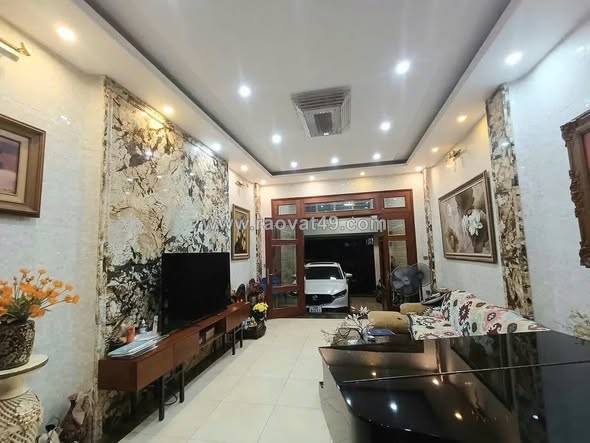 Nhà đẹp ở ngay, bán nhà liễu giai văn cao, ô tô vào nhà, chỉ 20 tỷ