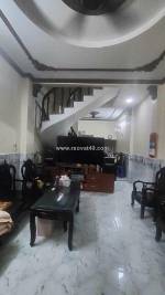 Nhà hxh nguyễn tư giãn, 4xm, 1 trệt 2 lầu + sân thượng, cách mt 1 căn!